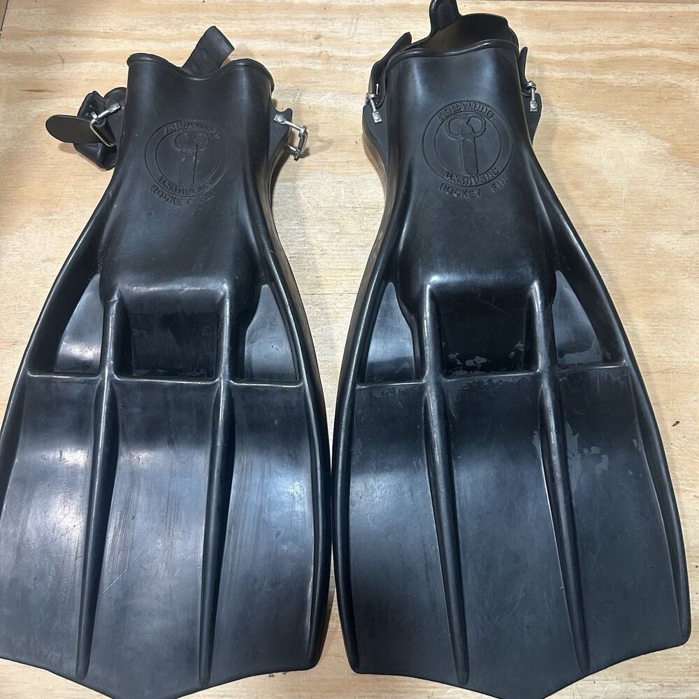 Vintage Aqua-Lung U.S. Divers Rocket Fin Scuba Diving Fins Black USA Pair